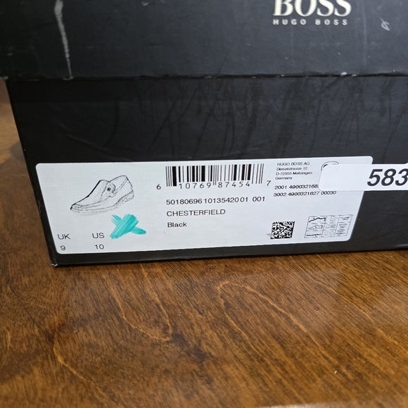 Hugo Boss Chesterfield Men\'s Black Leather Loafers
